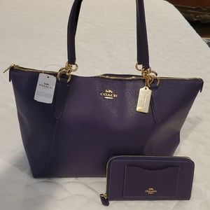 NWT Matching Purple Coach bag & wallet